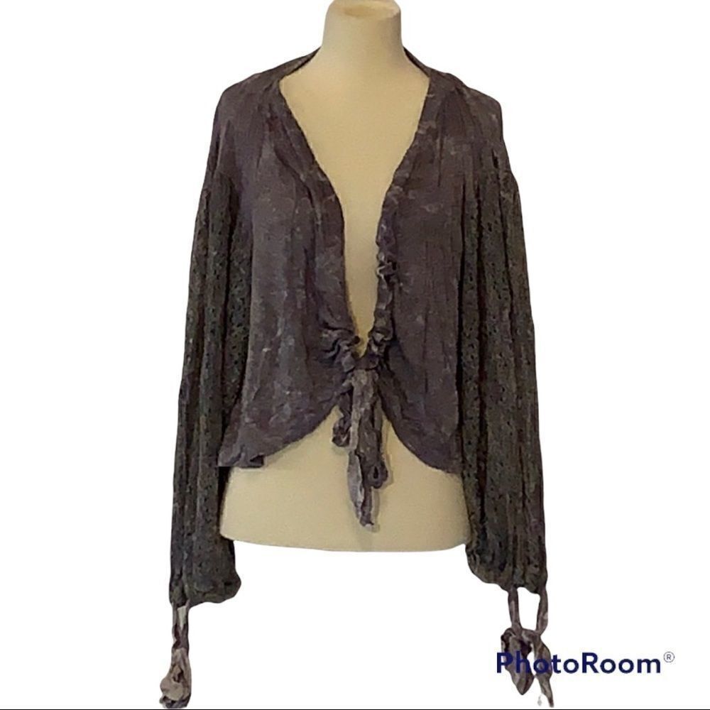 Buckle Gimmicks kimono L NWT